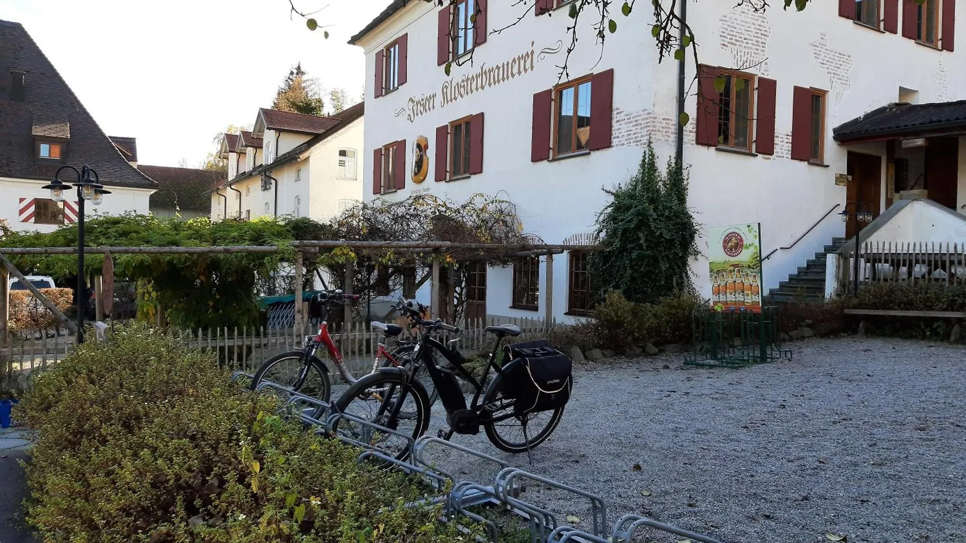 Ferienhaeusle Im Idyllischen Irsee Am Kioster - Parkplatz, Klimaanlage, Spielplatz, Biergarten, Tv, Wlan, E-Ladepunkt, Supermarkt, Kueche - Ferienwohnung Kiostermuehle Irsee