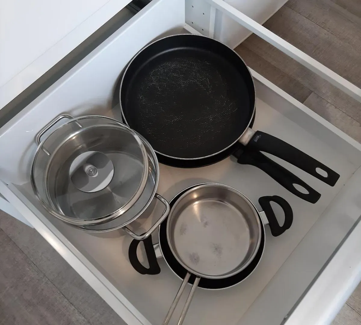 Apartment Ferienhaeusle Im Idyllischen Irsee Am Kioster - Parkplatz, Klimaanlage, Spielplatz, Biergarten, Tv, Wlan, E-Ladepunkt, Supermarkt, Kueche - Ferienwohnung Kiostermuehle Irsee