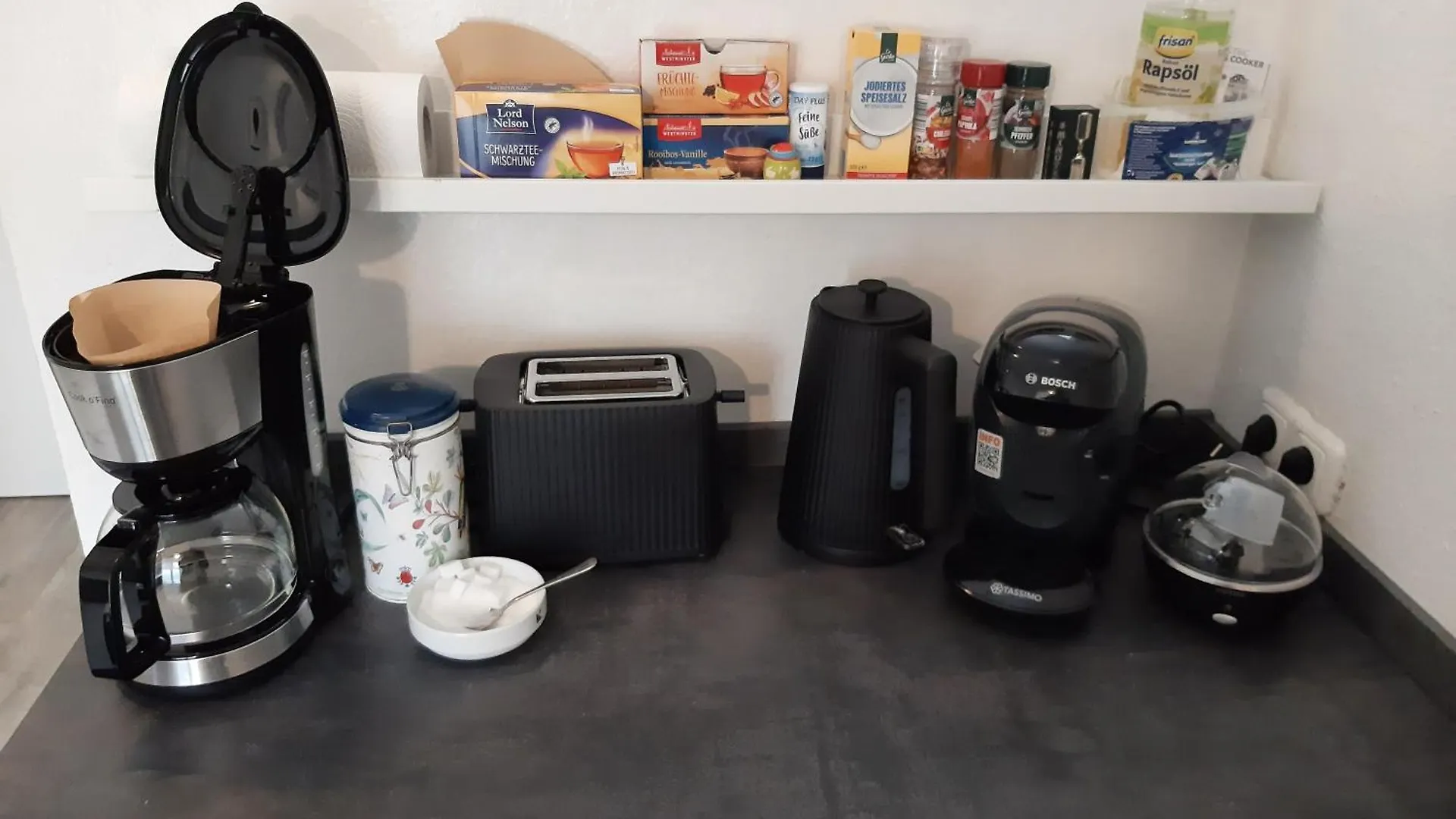 アパート Ferienhaeusle Im Idyllischen Irsee Am Kioster - Parkplatz, Klimaanlage, Spielplatz, Biergarten, Tv, Wlan, E-Ladepunkt, Supermarkt, Kueche - Ferienwohnung Kiostermuehle Irsee ドイツ