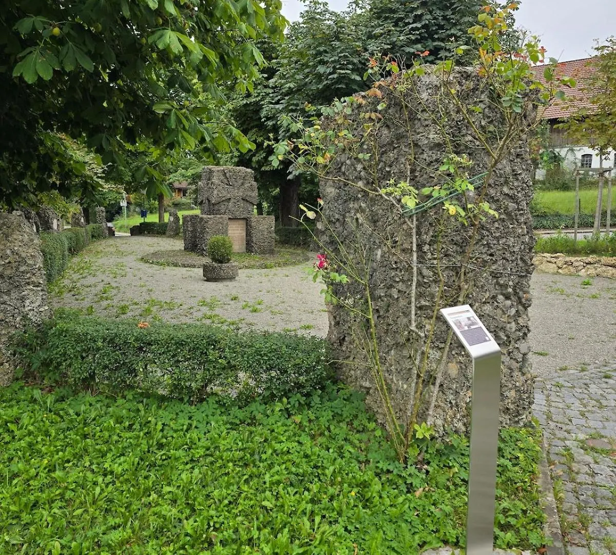 アパート Ferienhaeusle Im Idyllischen Irsee Am Kioster - Parkplatz, Klimaanlage, Spielplatz, Biergarten, Tv, Wlan, E-Ladepunkt, Supermarkt, Kueche - Ferienwohnung Kiostermuehle Irsee ドイツ